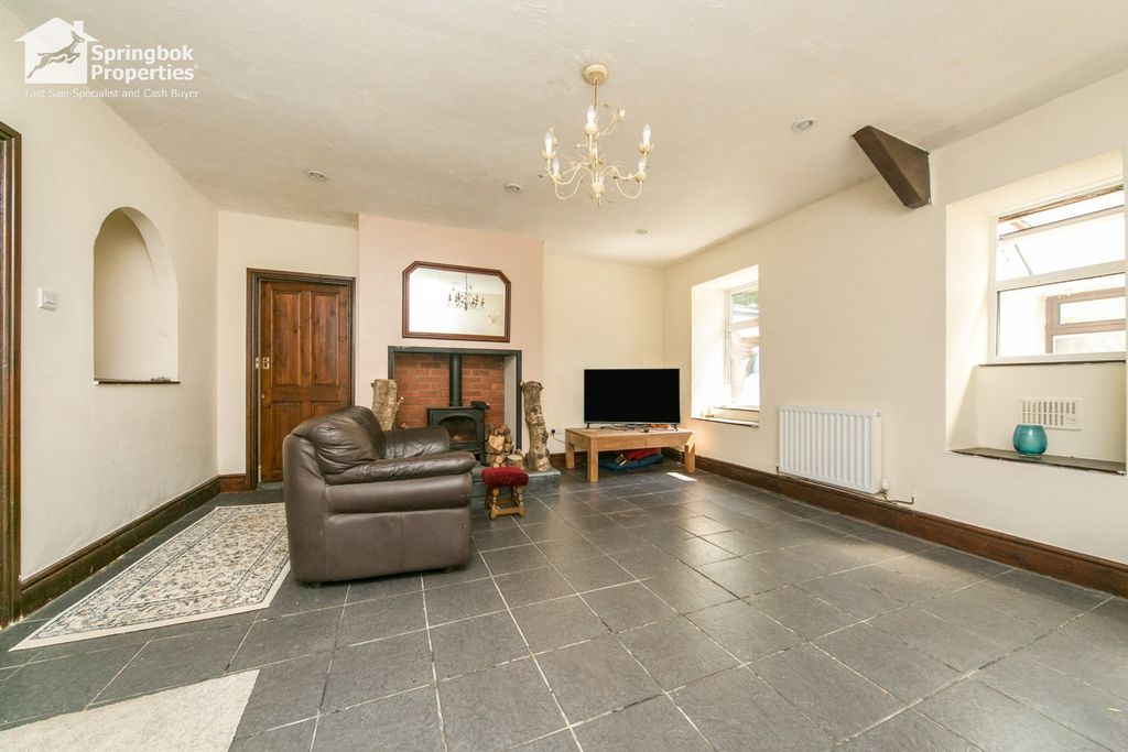 Property photo 3 of 17 Image 2