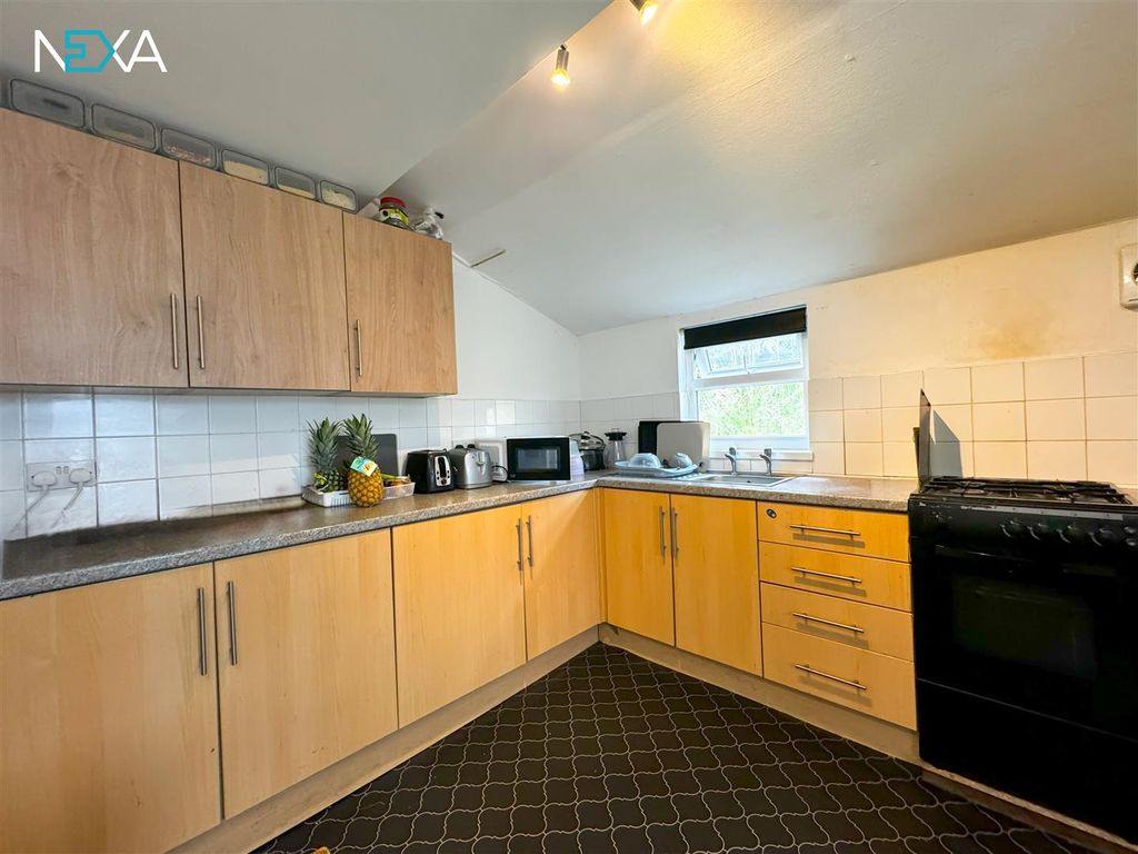 Property photo 2 of 30 Img_3816.Jpg