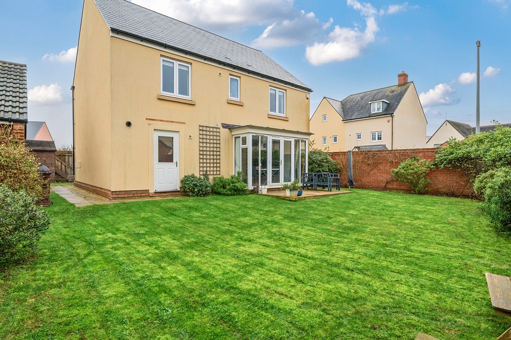 Property photo 2 of 19