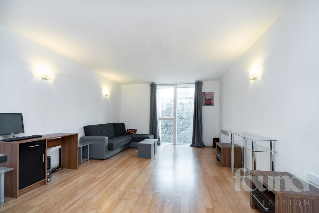 Property photo 3 of 14 Photo 2