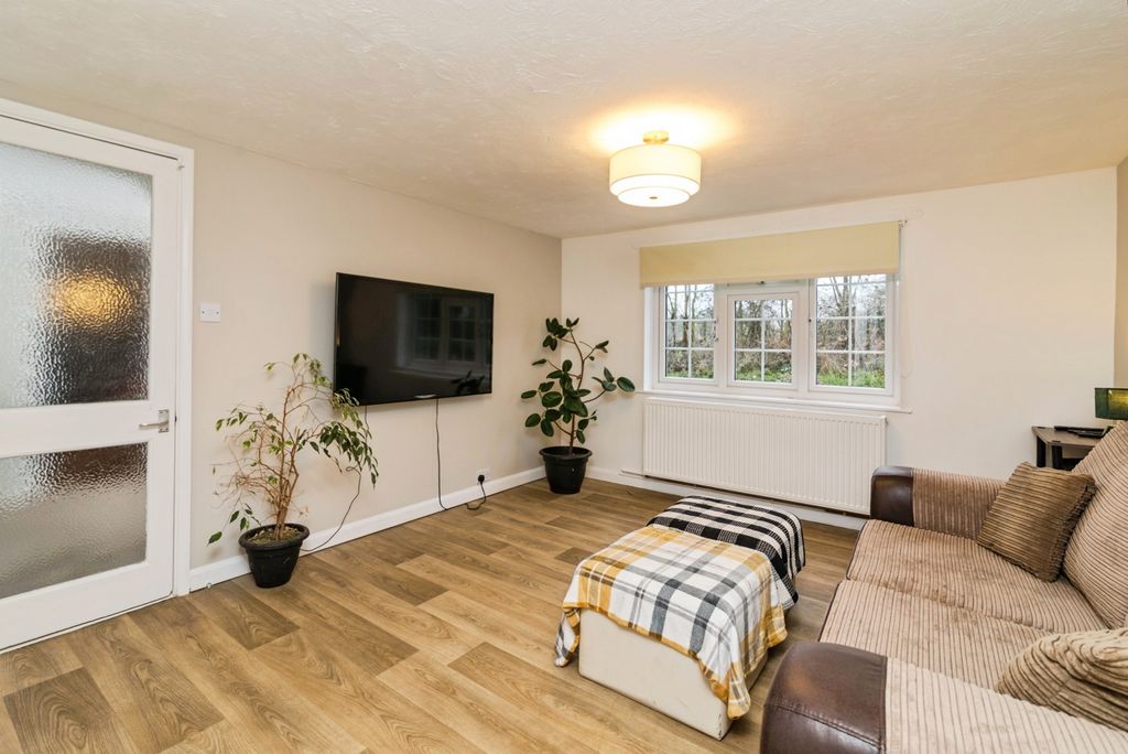 Property photo 3 of 30 Dining Room