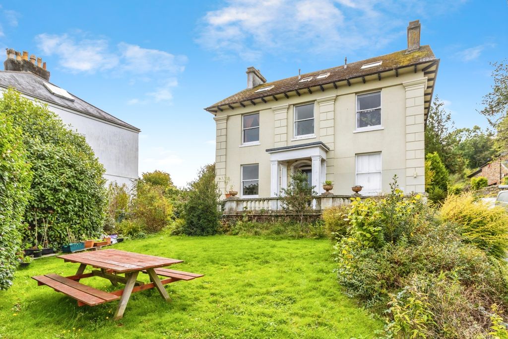 Property photo 1 of 19 Photo