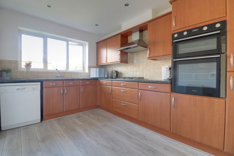 Property photo 2 of 25 Img_2358-Img_2360