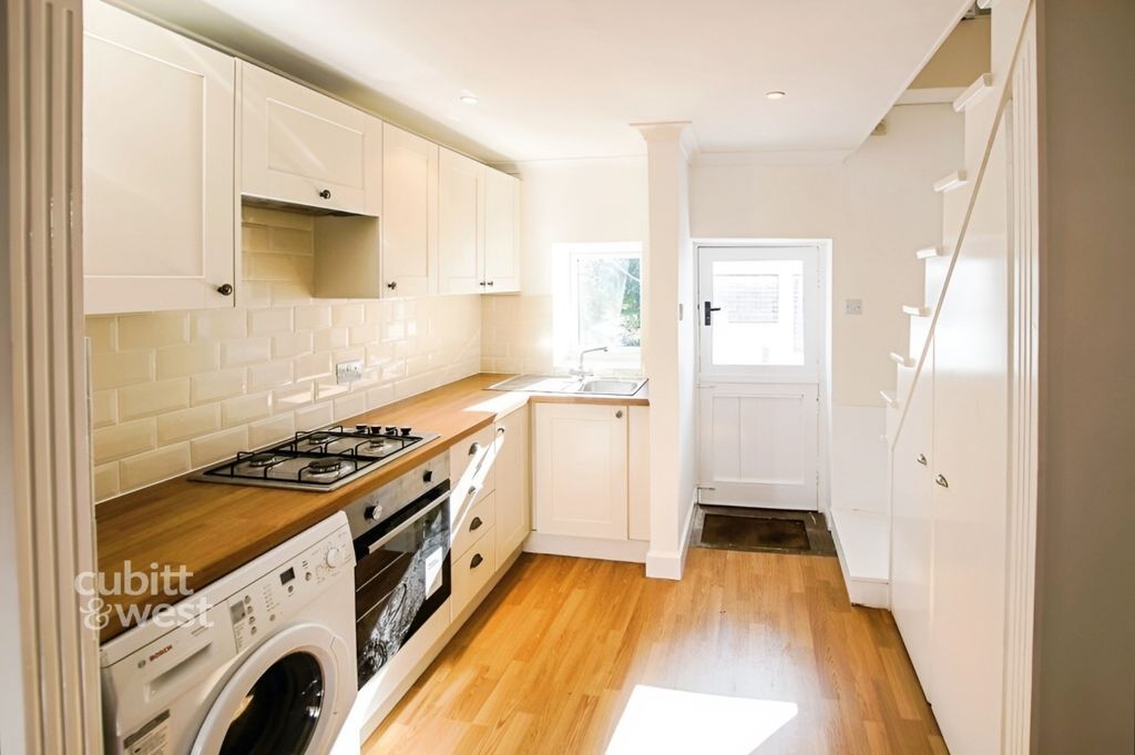 Property photo 2 of 15 Ab000679-13