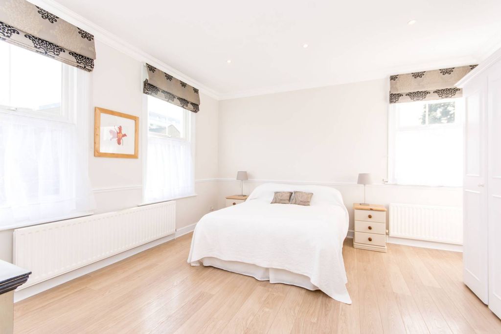 Property photo 1 of 8