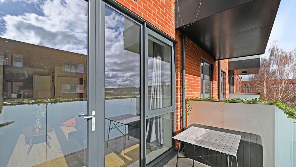 Property photo 2 of 15