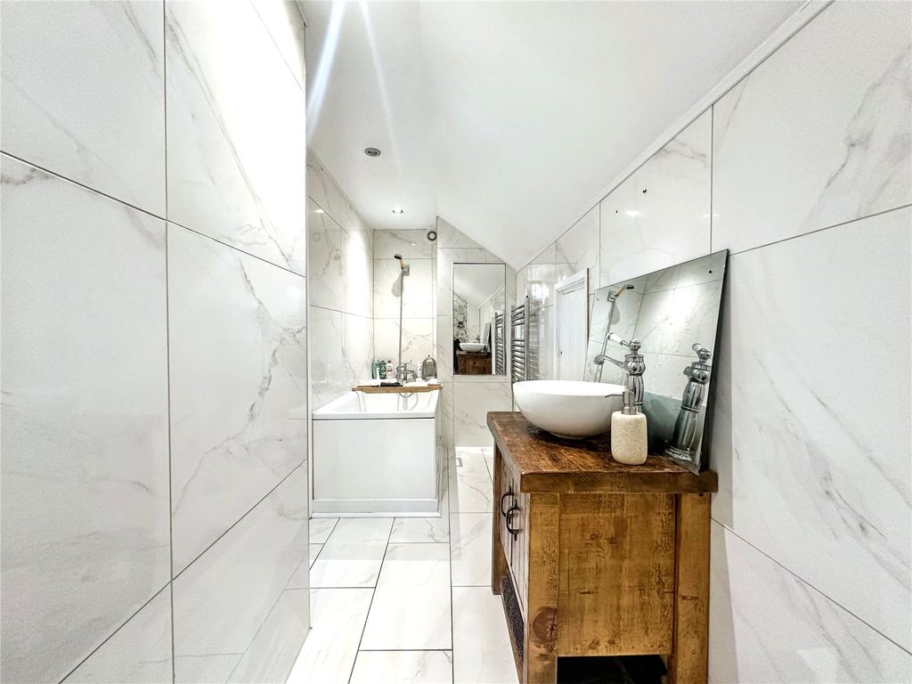 Property photo 2 of 13 Bathroom