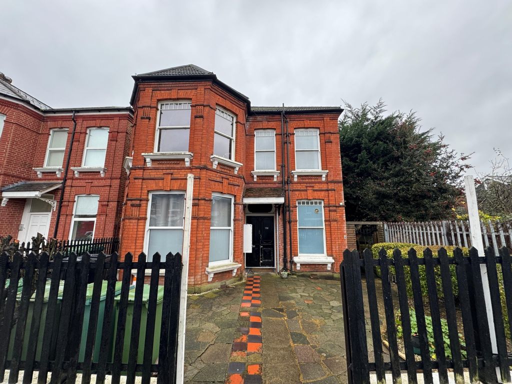 Property photo 2 of 8 Photo 1