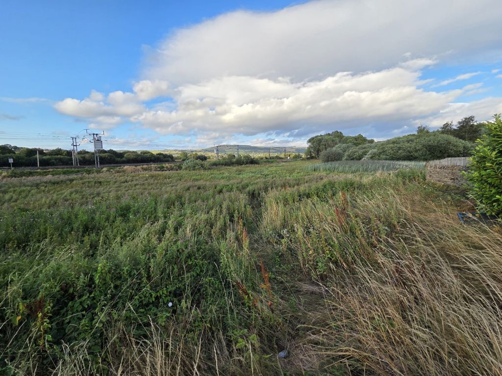 Property photo 1 of 10 Currer Walk, Steeton, Bd20 6Tl
