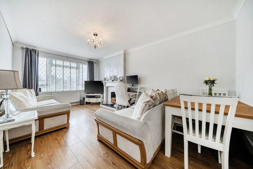 Property photo 2 of 11 1-69Dcbc4c1Cbe7-1...