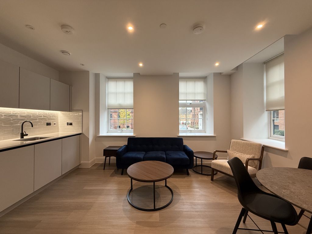 2 bed flat for saleSlough SL1 photo 4