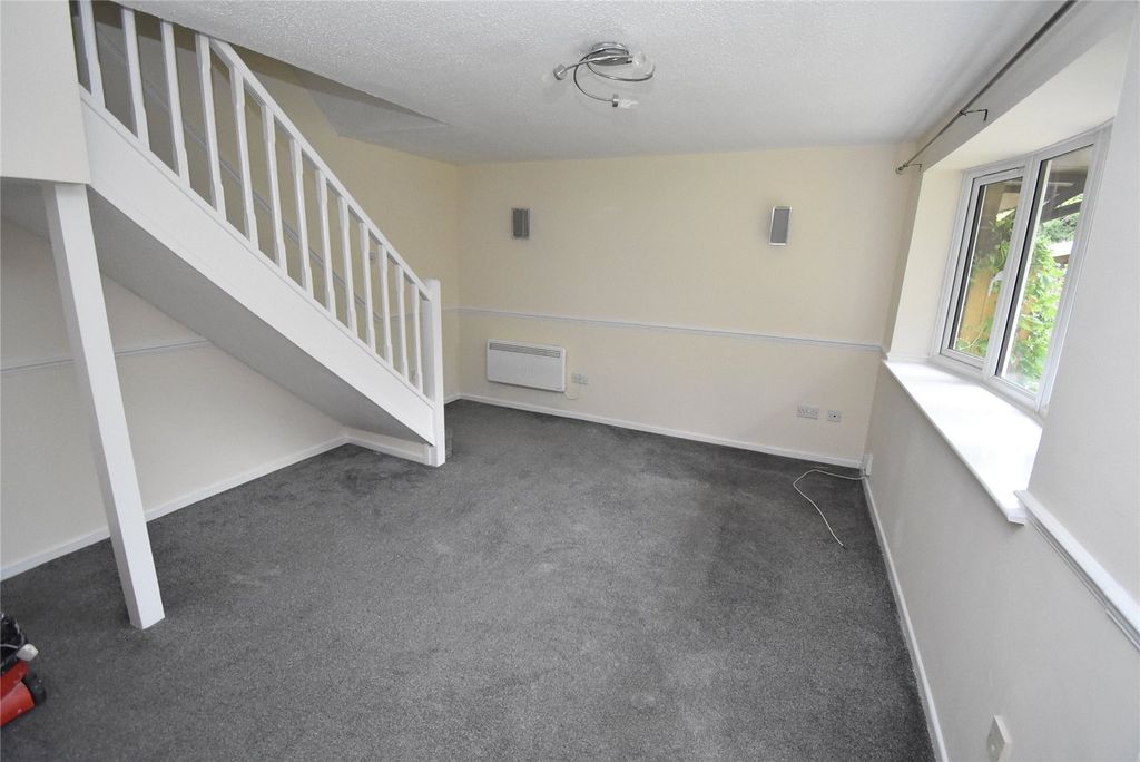 Property photo 2 of 8 Picture No. 07
