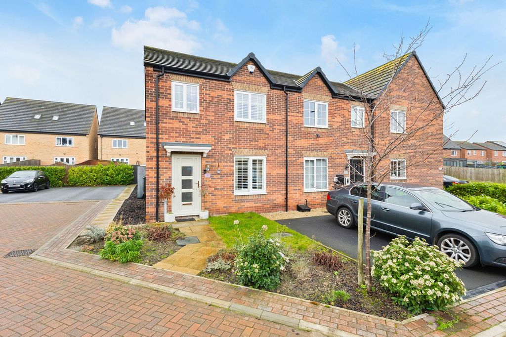 Property photo 1 of 24