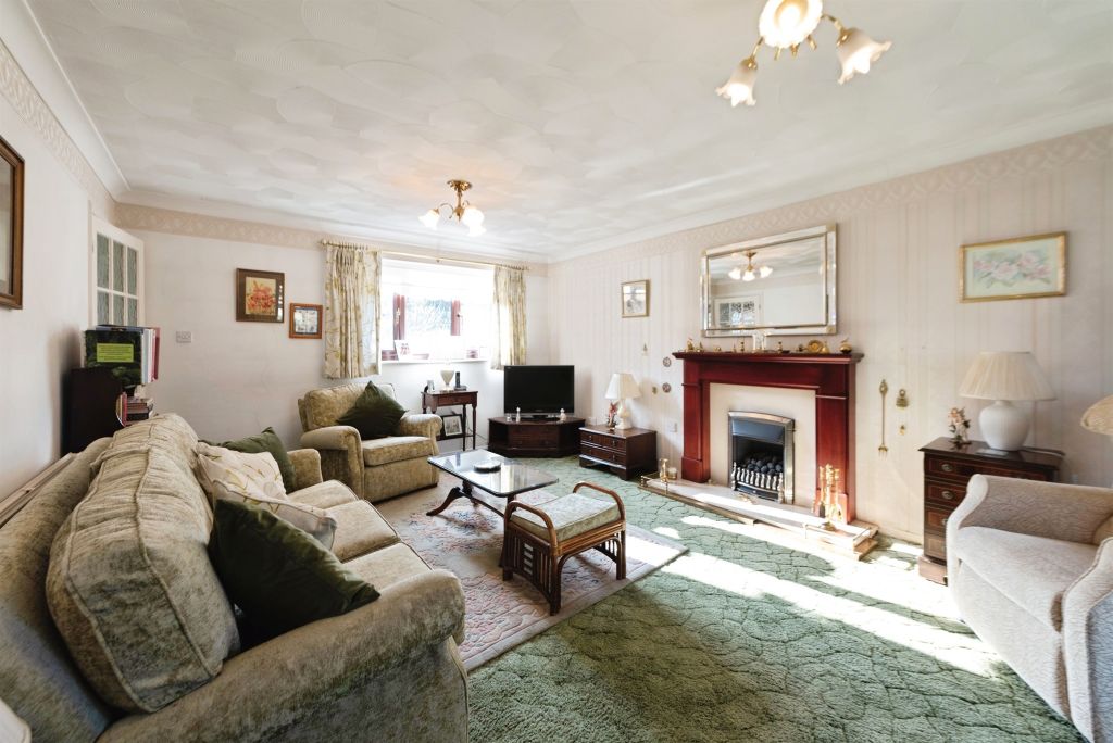 Property photo 2 of 20