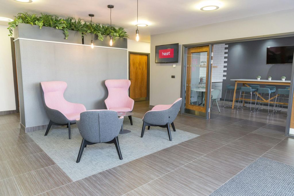 Property photo 1 of 5 Oldbury Business Lounge 2.Jpg