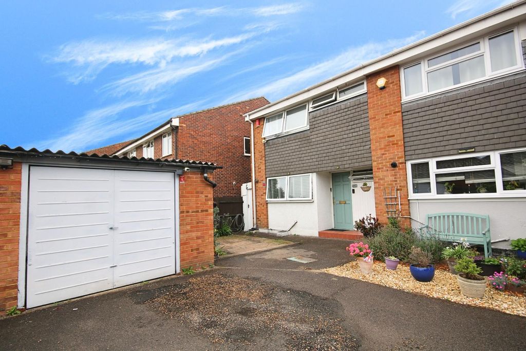 Property photo 1 of 16 Front2.Jpg