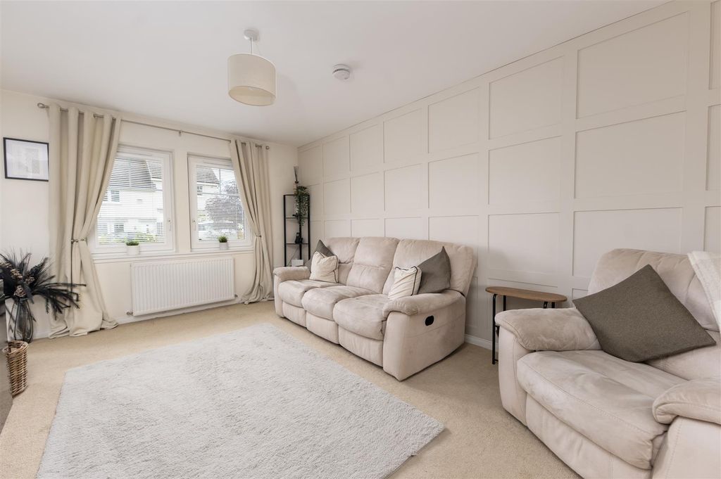 Property photo 3 of 19 Chestnut Way0007.Jpg