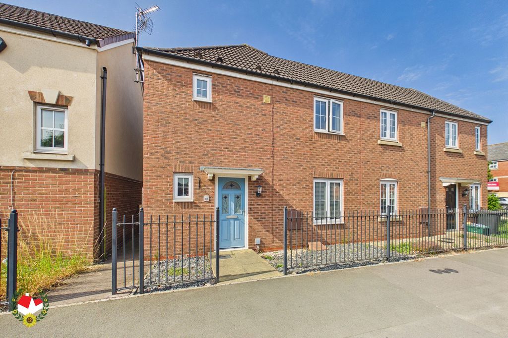Property photo 1 of 12