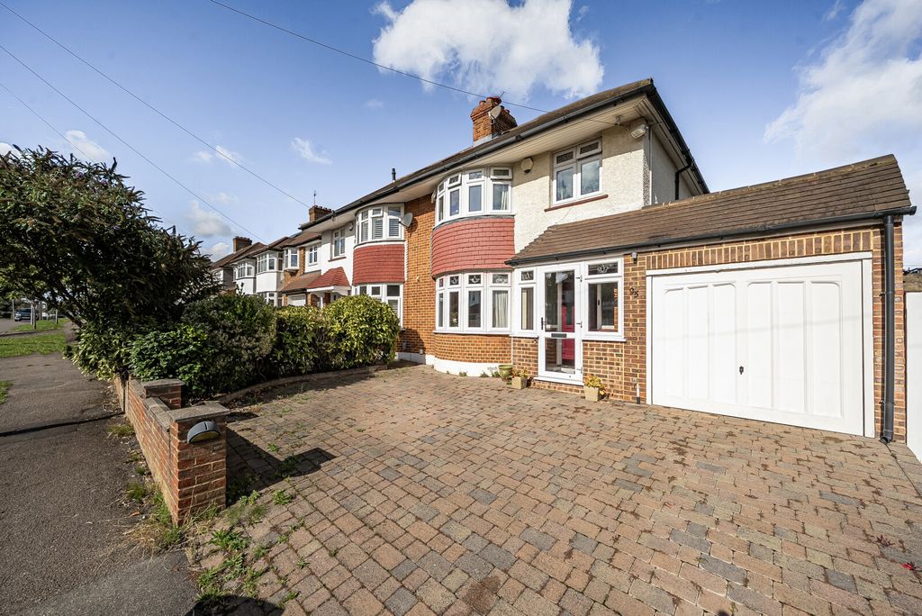 Property photo 1 of 17 Exteior