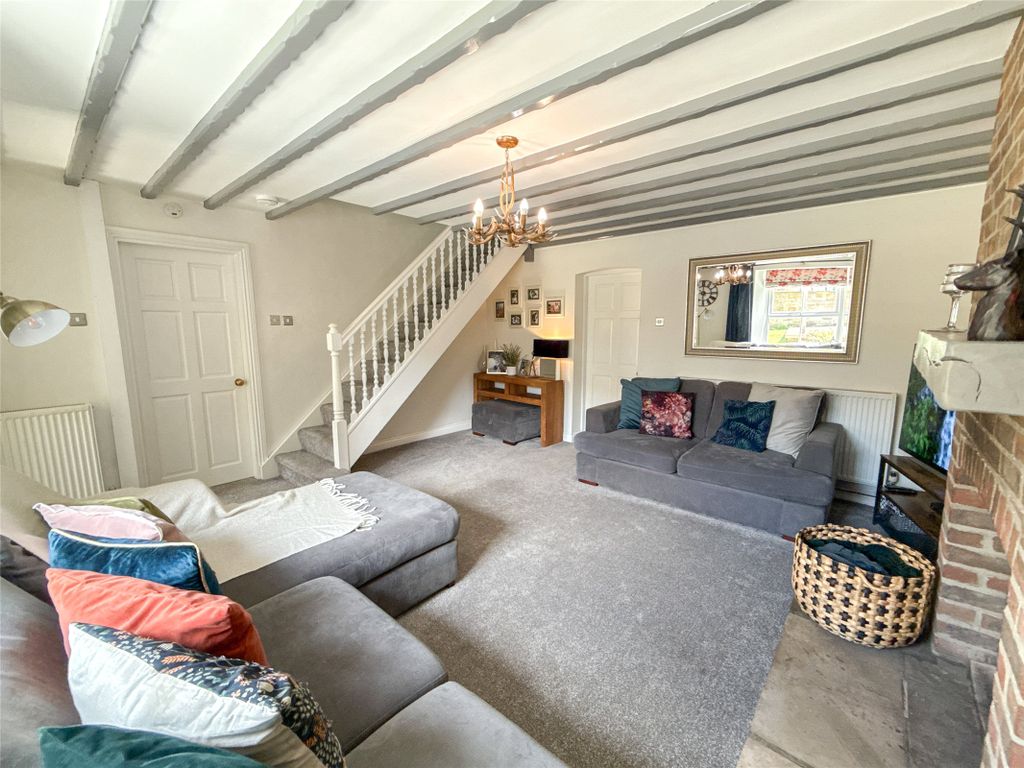 Property photo 2 of 49 Lounge