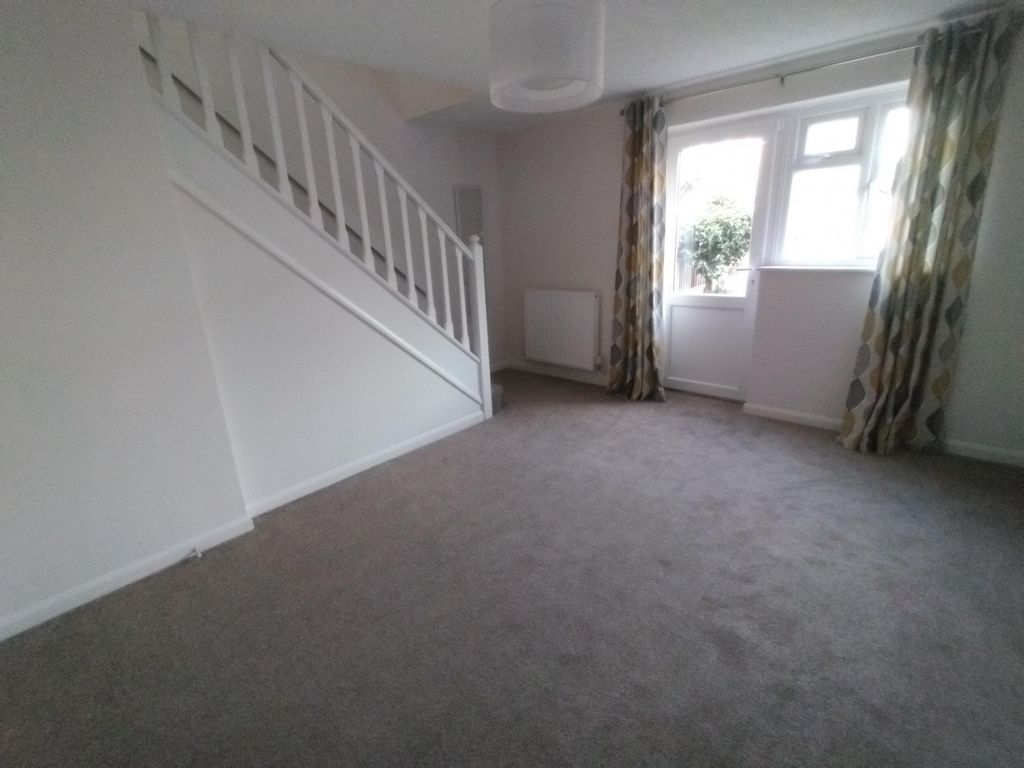 Property photo 2 of 7 (Main)