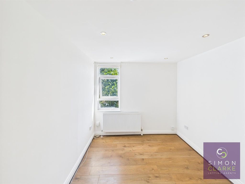 Property photo 3 of 5 Cam05425G0-Pr0035-Still006.Jpg