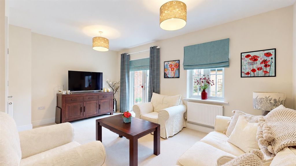 Property photo 3 of 28 921489Dd-924D-49F0-Be33-B492D82E1297.Png