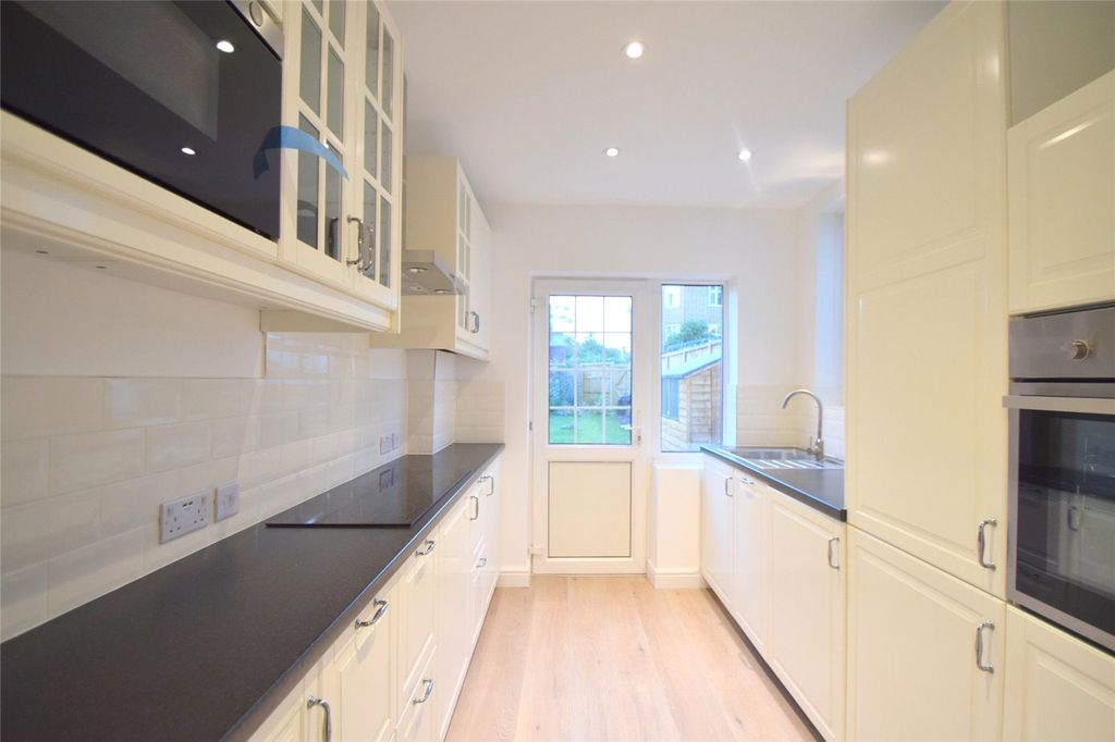 Property photo 2 of 7 Picture No. 06