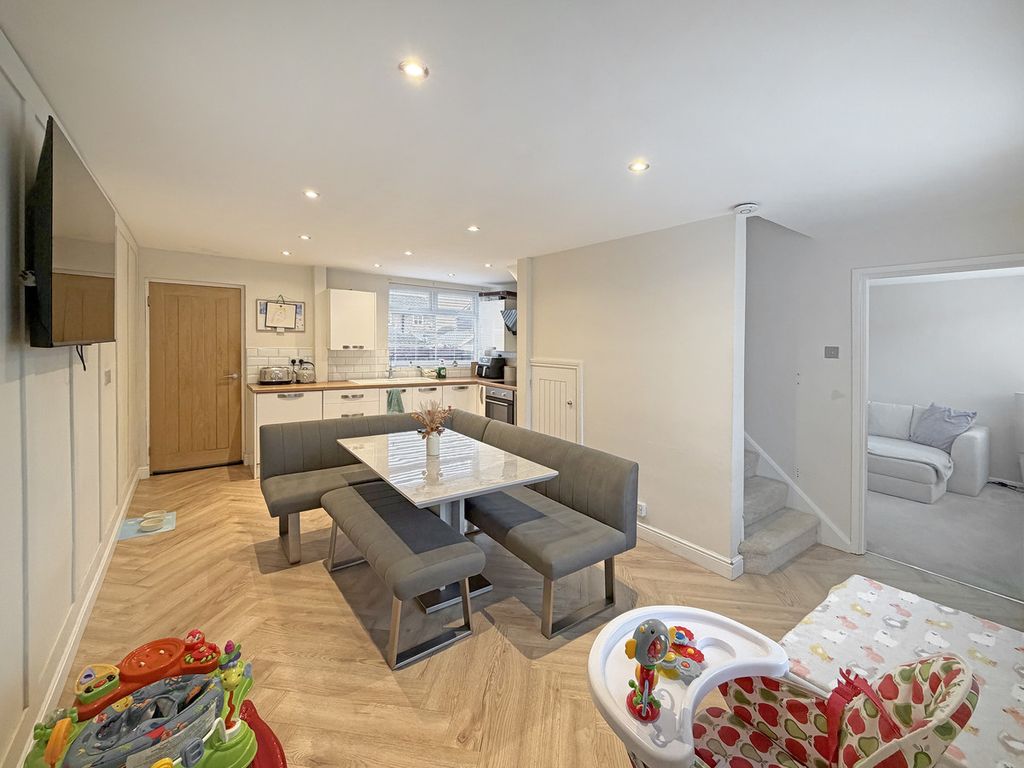 Property photo 2 of 29