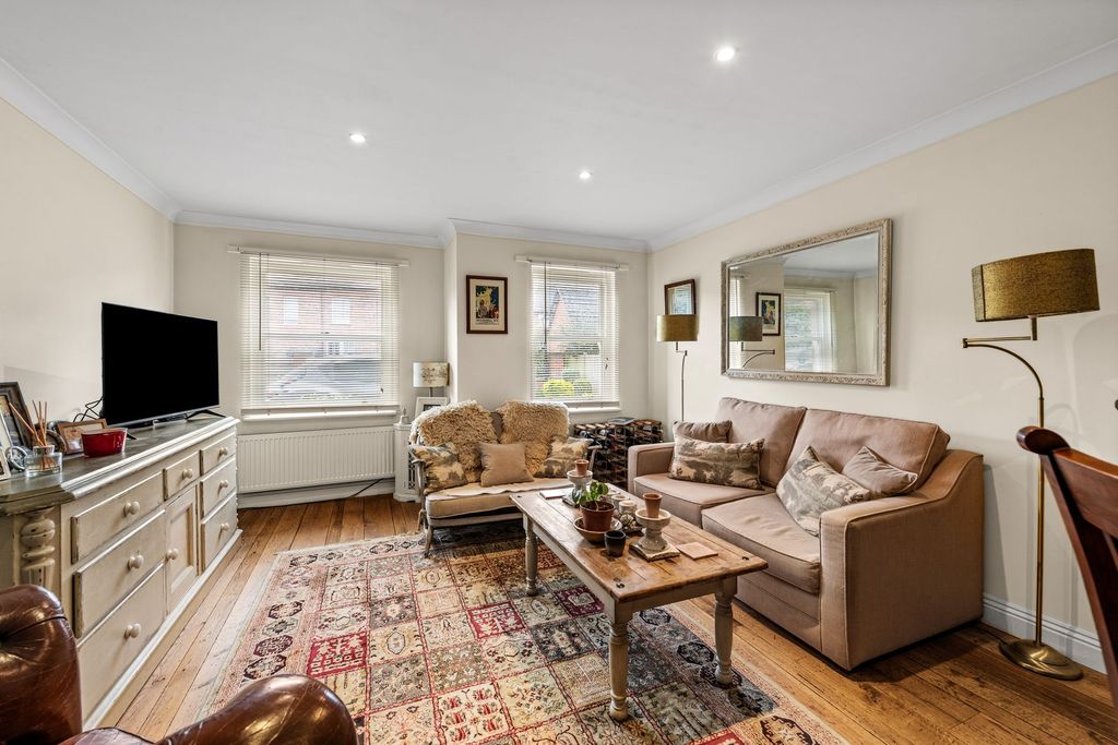 Property photo 2 of 17