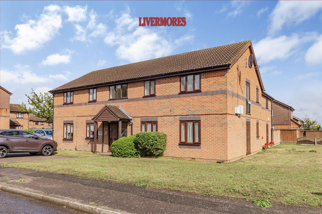 Property photo 1 of 11 External