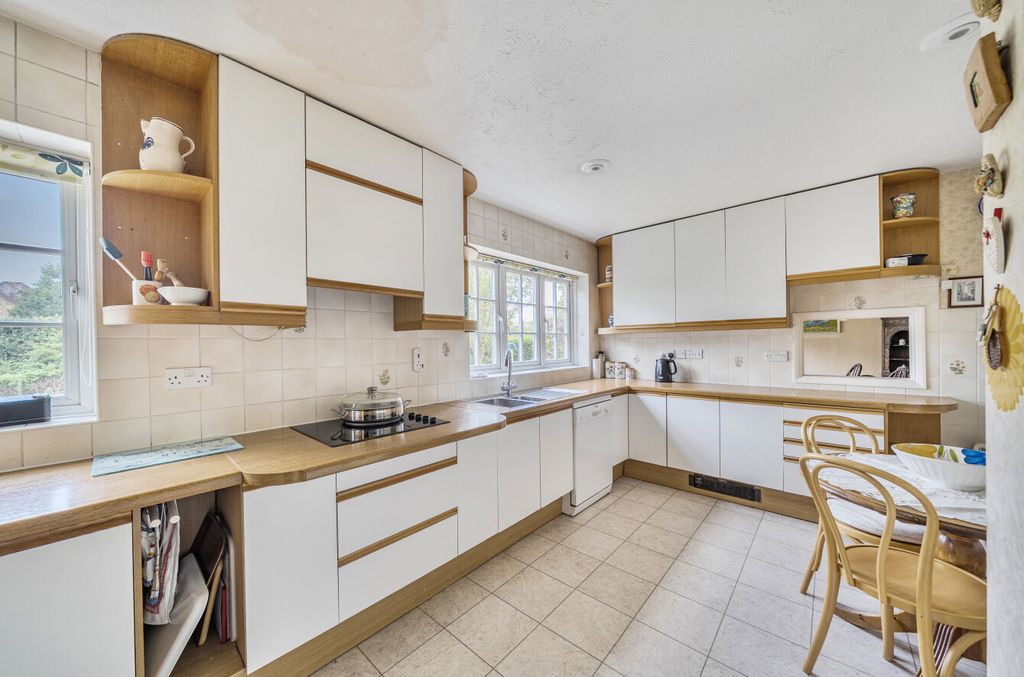 Property photo 3 of 22 1350012-3-68c8280...