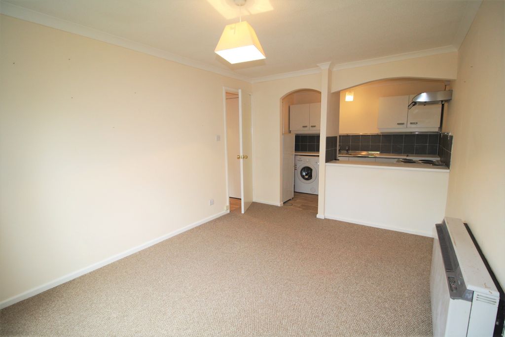 Property photo 3 of 8