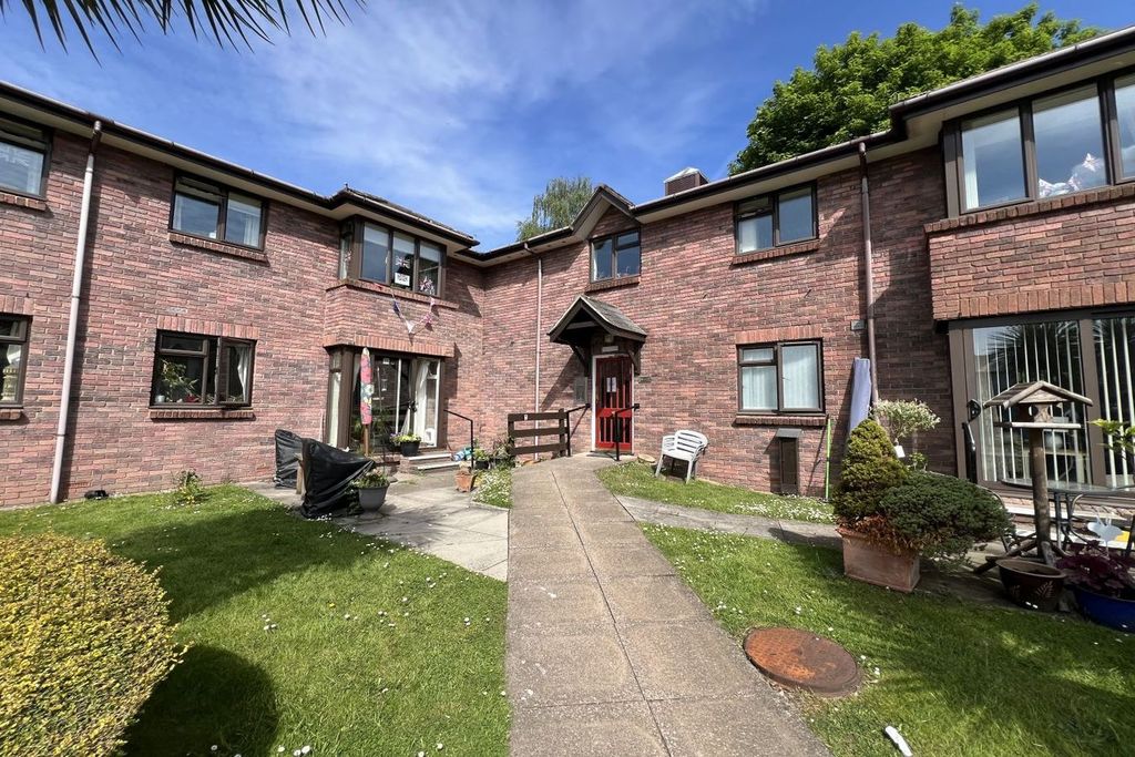 Property photo 1 of 19