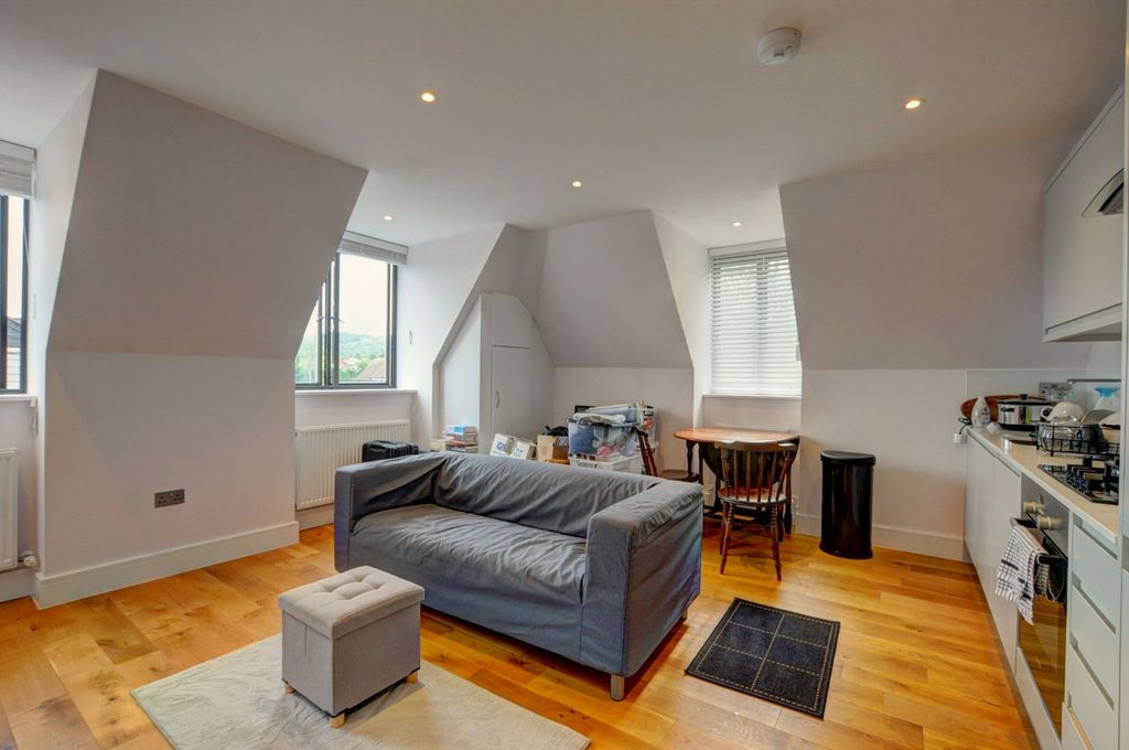 Property photo 3 of 6 3626-Hr-3
