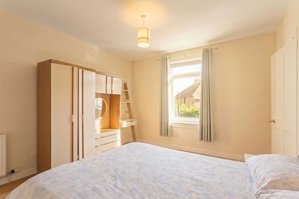 Additional image 9 of 3 bed flat for saleDundas Street, Bathgate EH48