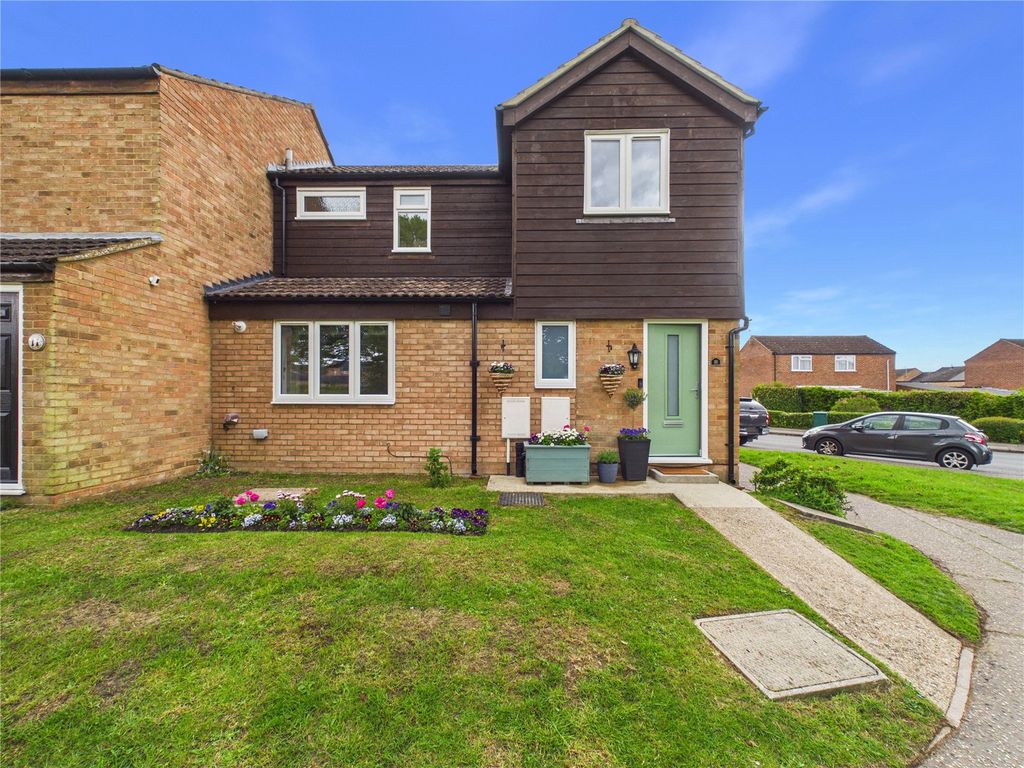 Property photo 1 of 35 Picture No. 04