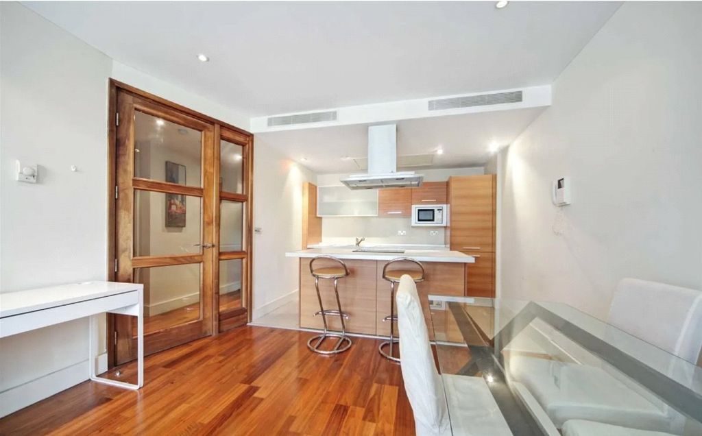 Property photo 3 of 10 Picture No. 05
