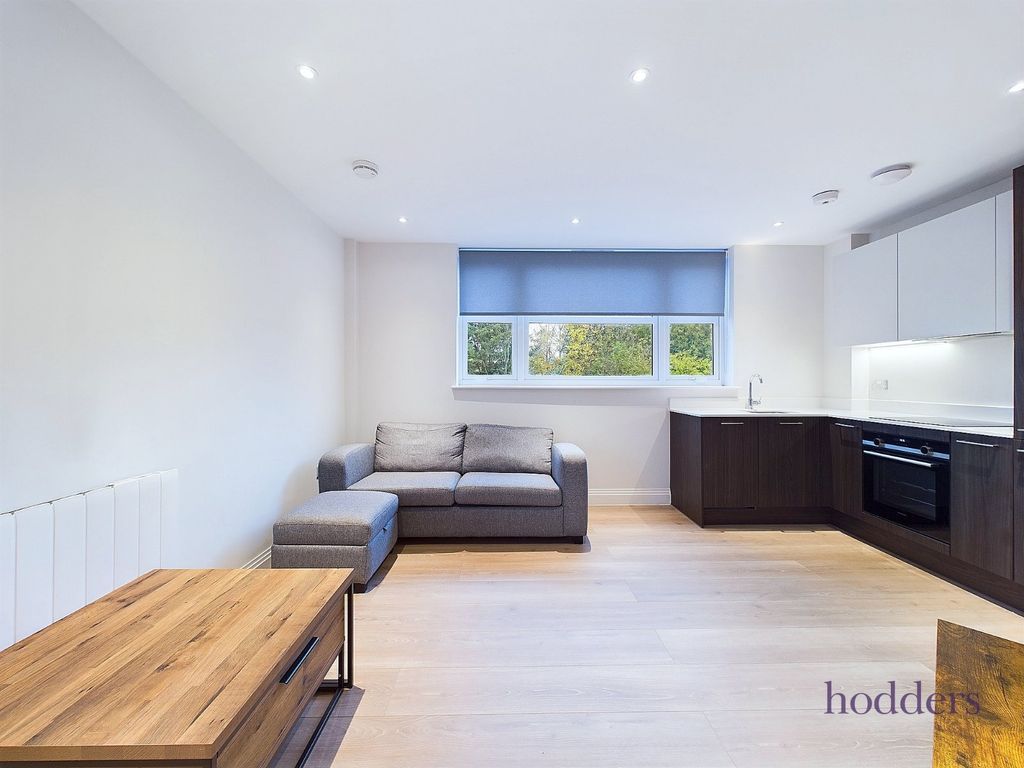 Property photo 2 of 11 Picture No. 30