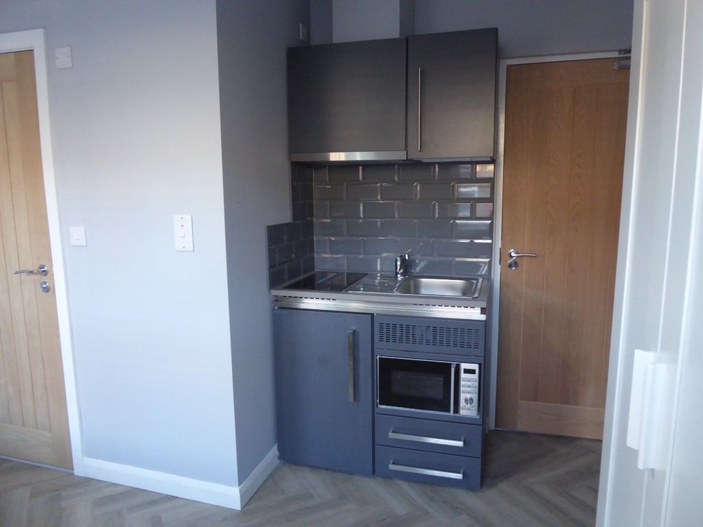 Property photo 3 of 6 4805603