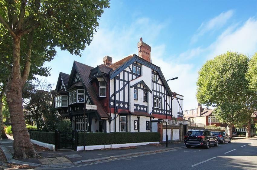 Property photo 1 of 12