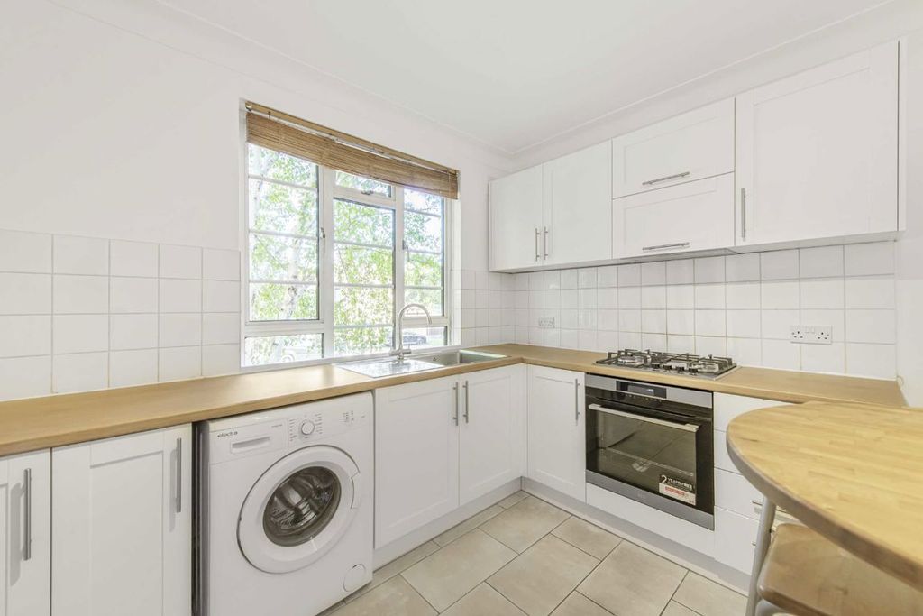 Property photo 3 of 5