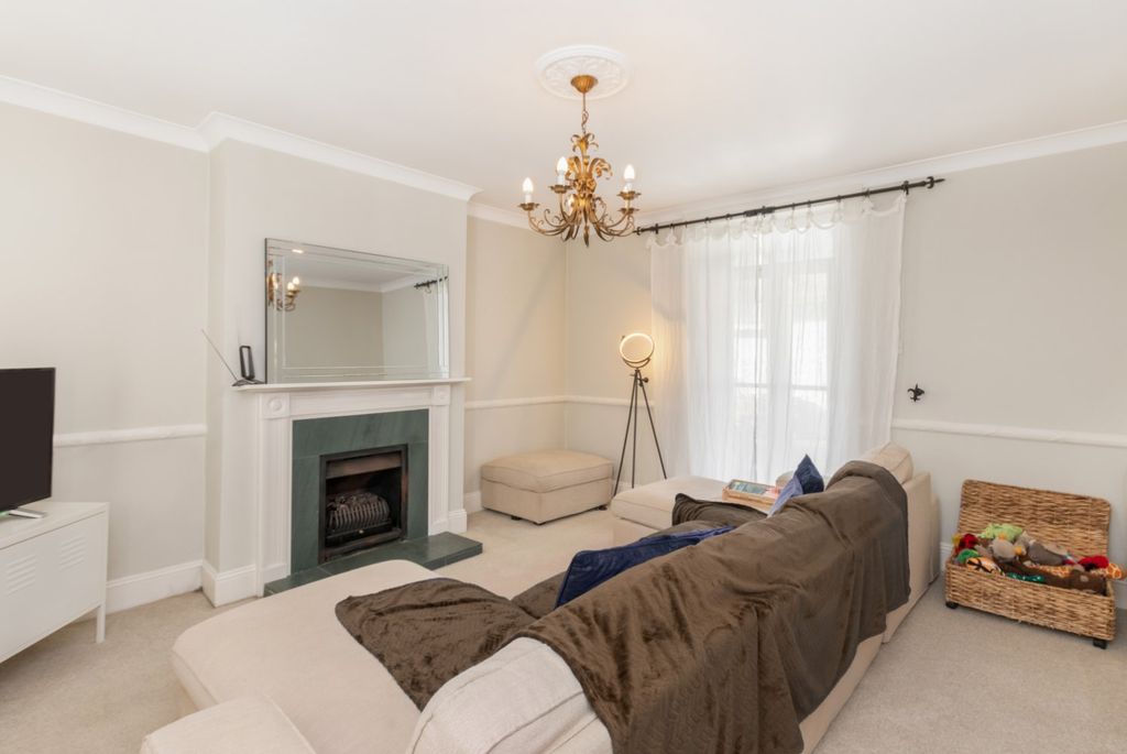 Property photo 3 of 22 Picture No. 53