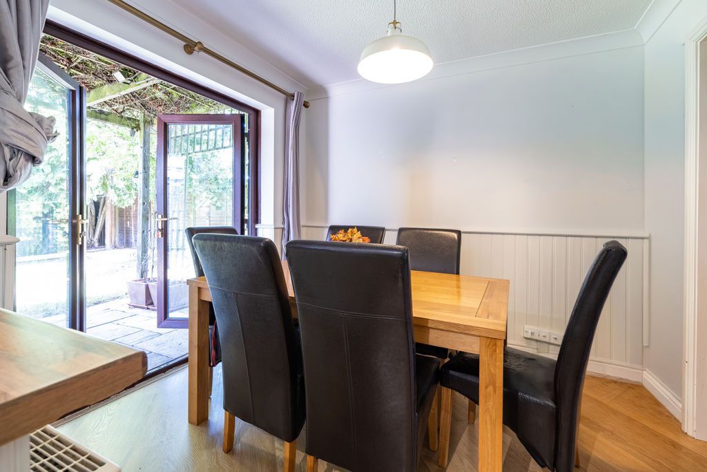 Property photo 3 of 24 Dining Area