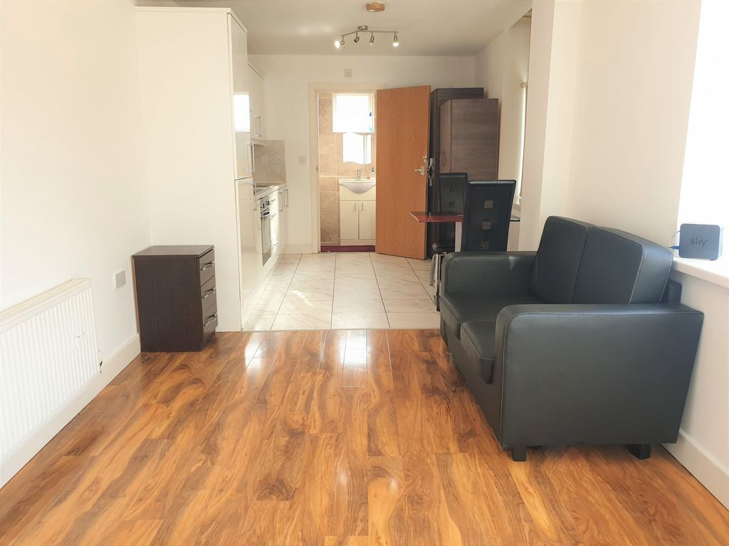 Property photo 1 of 5