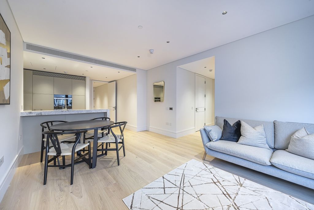 Property photo 3 of 16 Reception