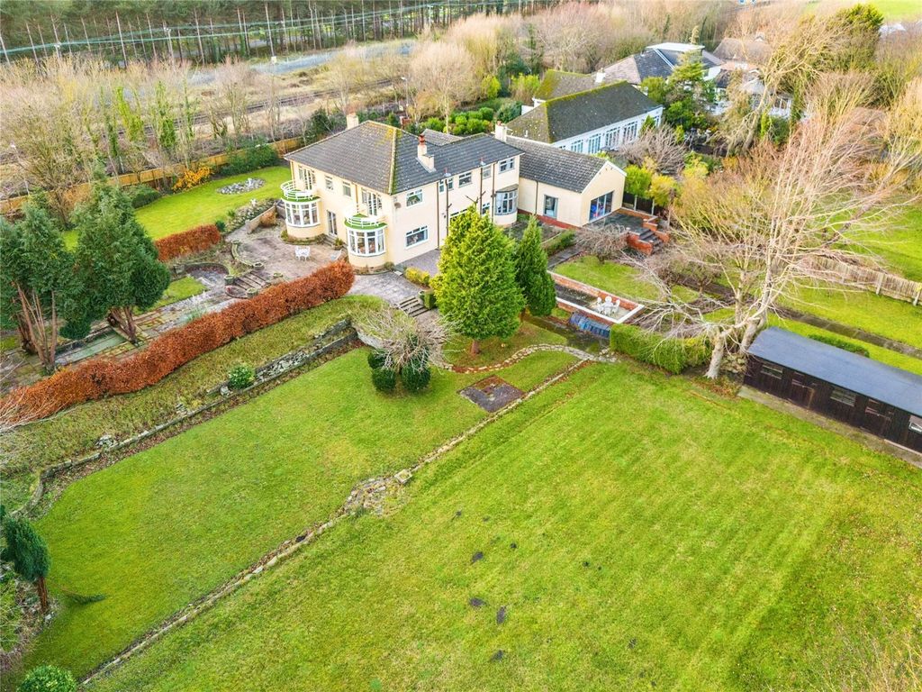 Property photo 1 of 31 Picture No. 09