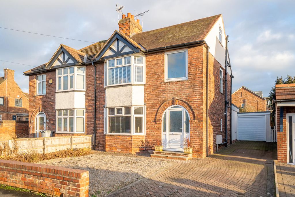 Property photo 1 of 19 Front (Exterior)