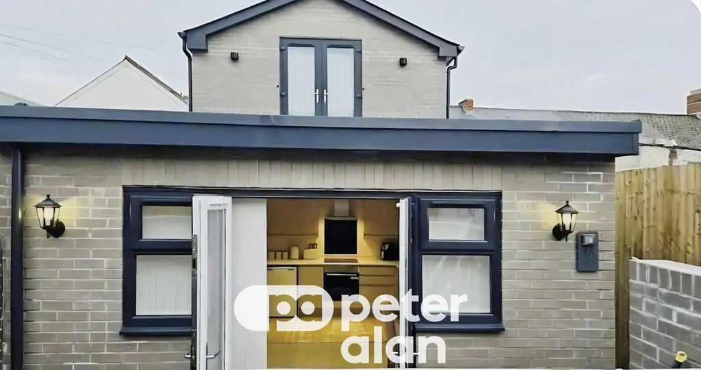 Property photo 1 of 10 Image