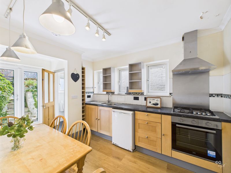 Property photo 2 of 15 Photo 13